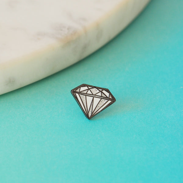 Diamond Pin - Nutmeg and Arlo
