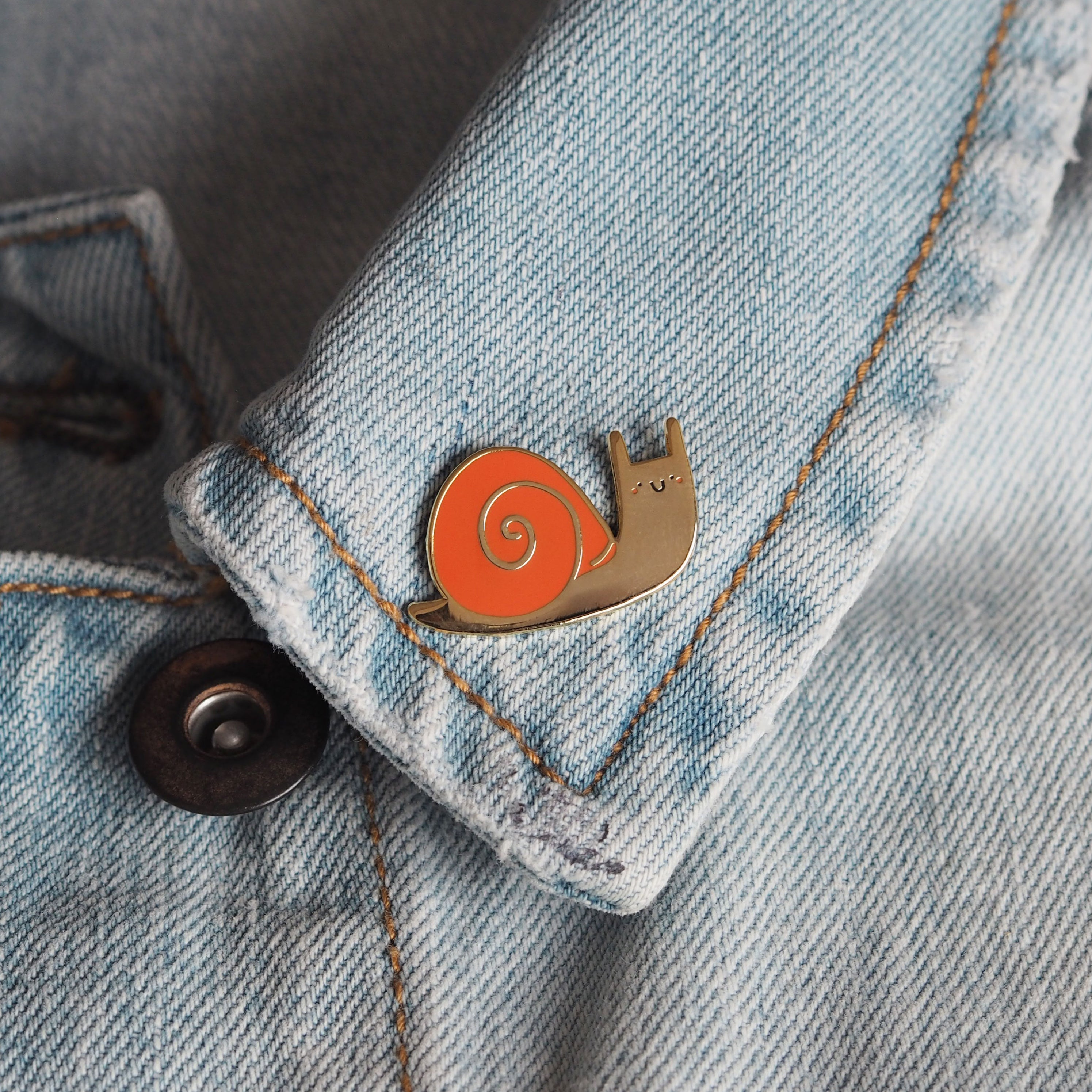 Happy Snail Enamel Pin – Nutmeg and Arlo